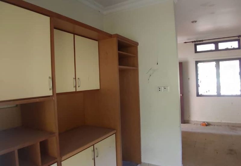 Bukit Merah Laketown Resort