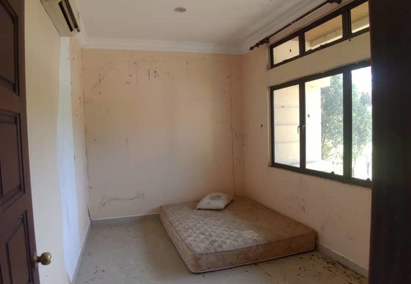 Bukit Merah Laketown Resort