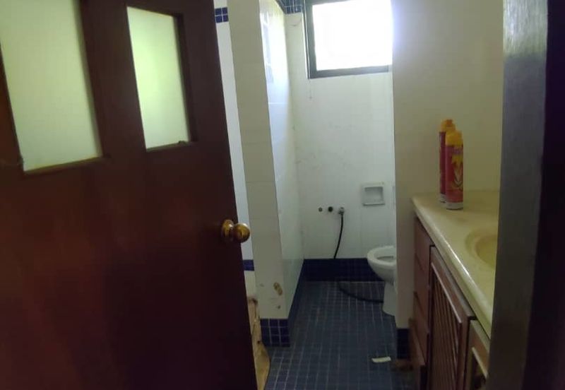 Bukit Merah Laketown Resort