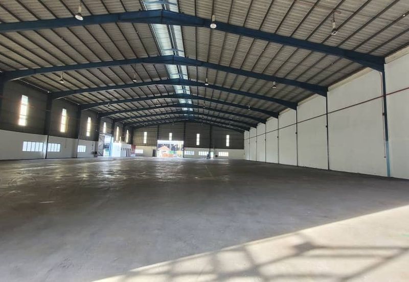 Bandar Bukit  Beruntung 2 Adjoining Warehouse for Rent