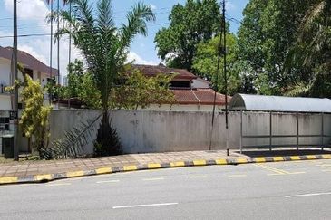 Titiwangsa 2 Storey Bungalow For Rent