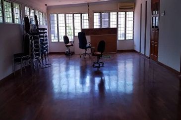 Titiwangsa 2 Storey Bungalow For Rent