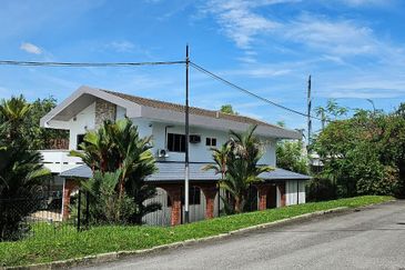 Jalan Setia Kasih 2 Storey Bungalow For Rent