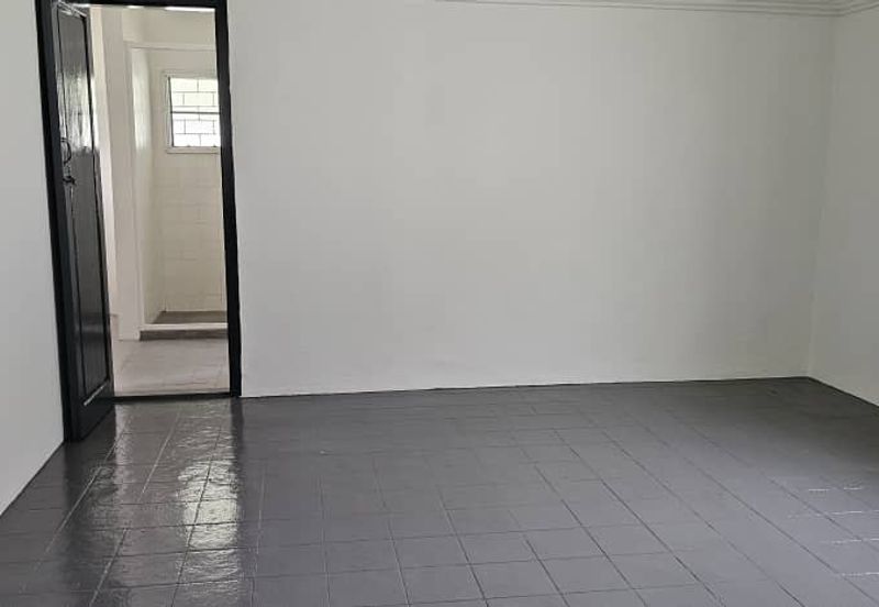 Single Storey Colonial Bungalow For Sale