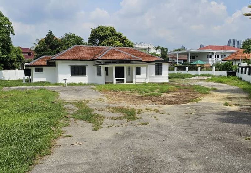 Single Storey Colonial Bungalow For Sale