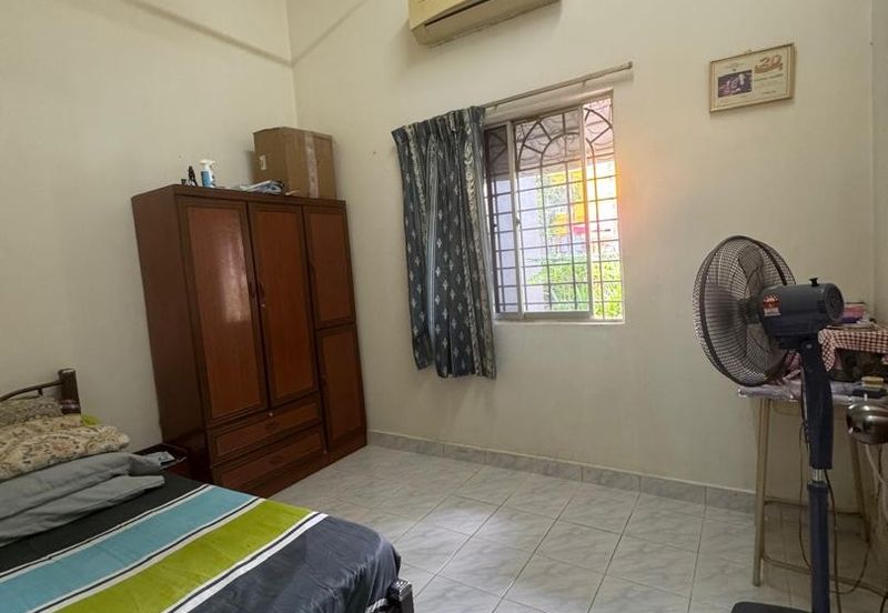 Ampang, Kg. Tasek Permai Single Storey Semi-Detached House For Sale 