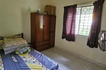 Ampang, Kg. Tasek Permai Single Storey Semi-Detached House For Sale 