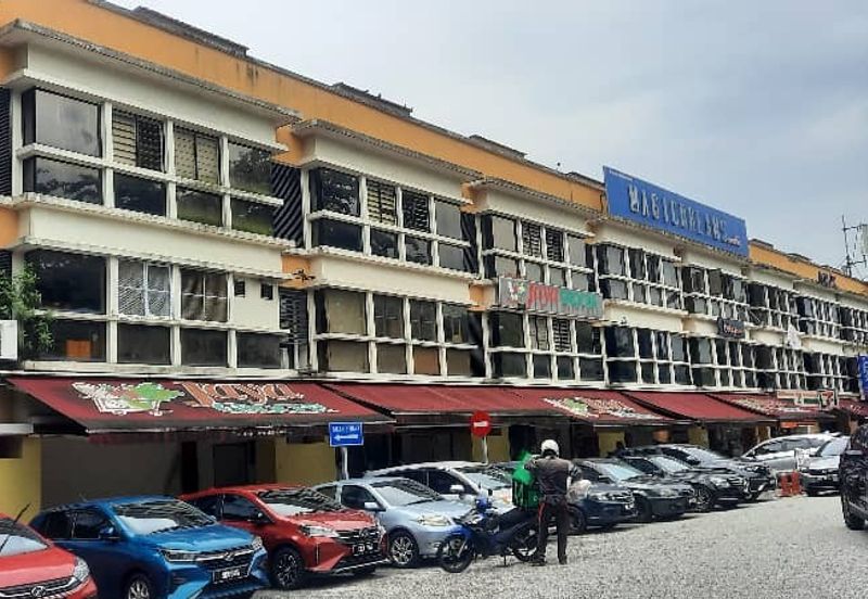 Bayu Puteri Apartment