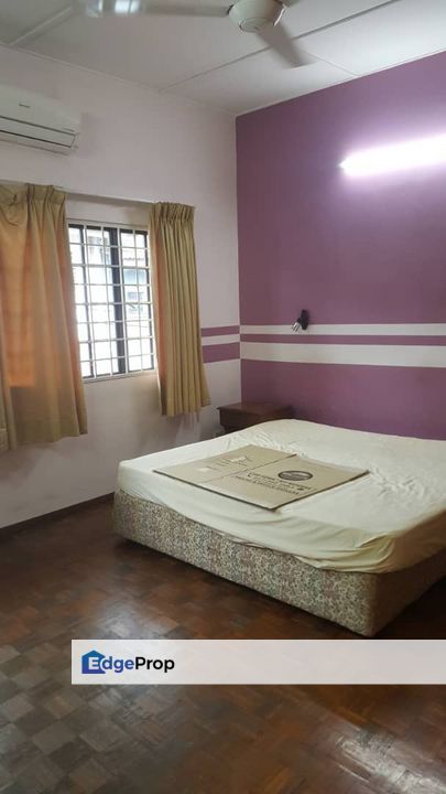 Sek19 pj behind SS2/72 condos, reno aircons near field PuayChai sch, Selangor, Petaling Jaya