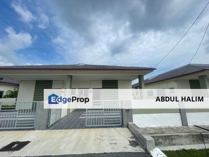 (FACING OPEN) Semi D Cluster single storey Jalan Residen 6/31 Setiawan Manjung  , Perak, Manjung