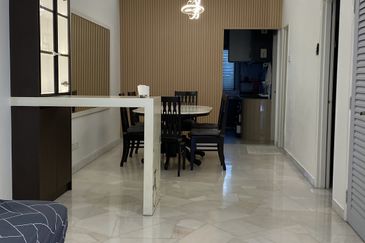 Cosy 2 Storey House @ Ara Damansara