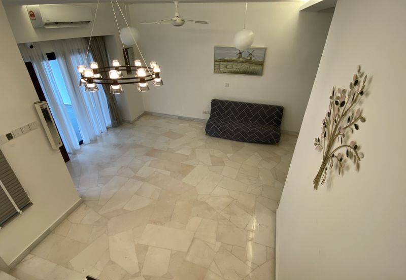 Cosy 2 Storey House @ Ara Damansara