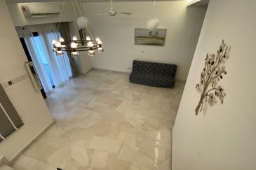 Cosy 2 Storey House @ Ara Damansara