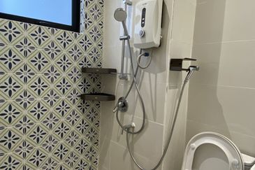 Cosy 2 Storey House @ Ara Damansara