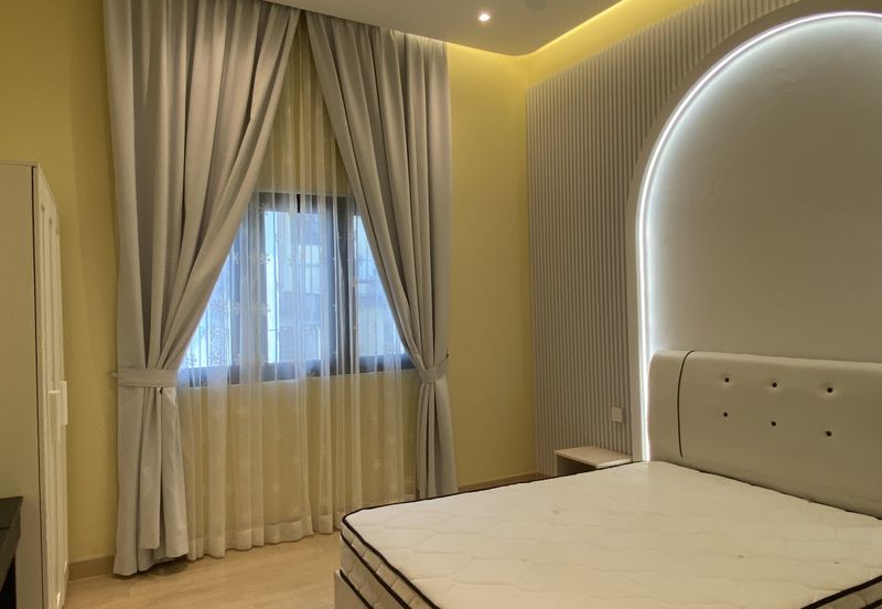 Atilia, Ara Damansara