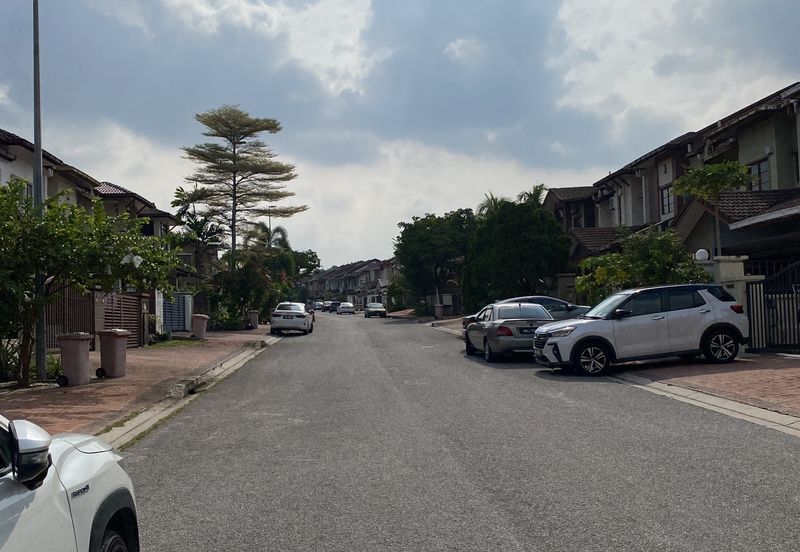 Atilia, Ara Damansara