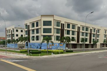 2 Storey Commercial Semi D @ JB Town for Rent