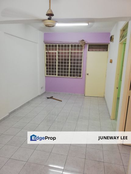 Rumah Pangsa Kampung Aman, Bukit Serdang Serdang  , Selangor, Seri Kembangan