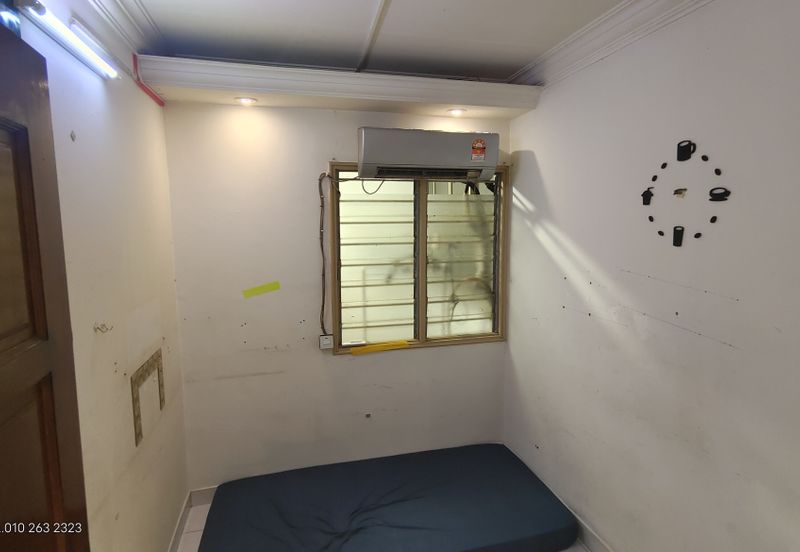 De Tropicana Condominium