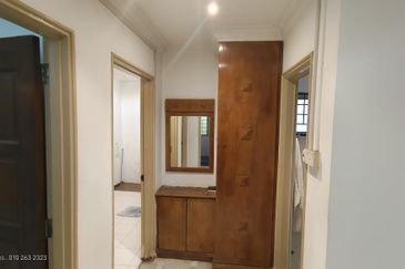 De Tropicana Condominium