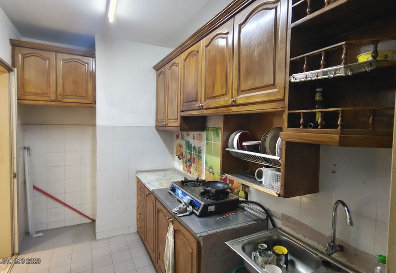 De Tropicana Condominium