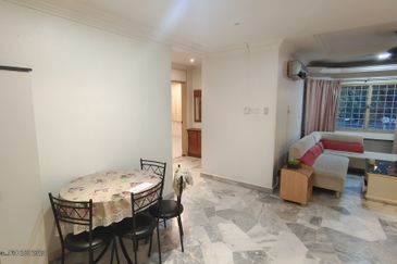 De Tropicana Condominium