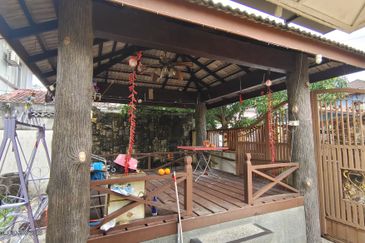 Taman Tasik Semenyih (Lake Residence)