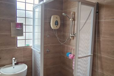 Taman Tasik Semenyih (Lake Residence)