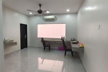 Taman Anggerik Villa