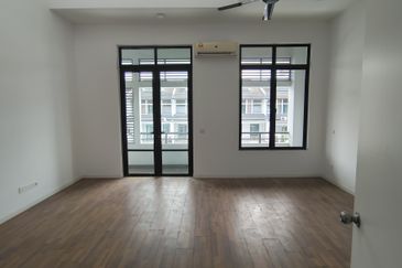 Cradleton @ Eco Majestic