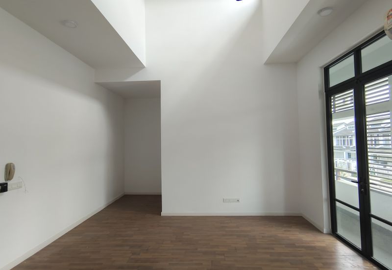 Cradleton @ Eco Majestic