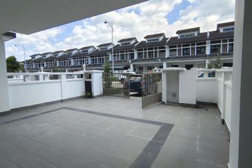 Cradleton @ Eco Majestic