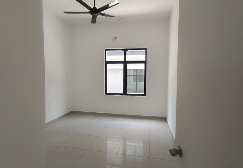 Cradleton @ Eco Majestic