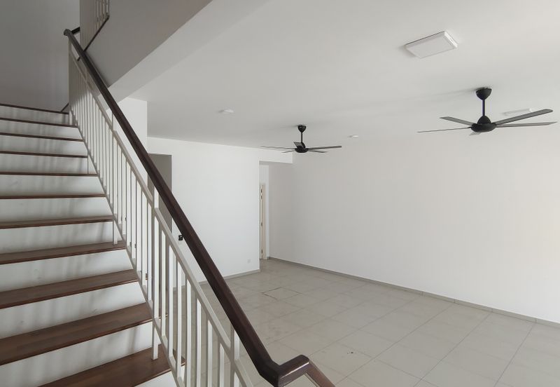 Cradleton @ Eco Majestic