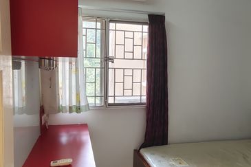 Kondominium Tiara Intan, Taman Bukit Indah