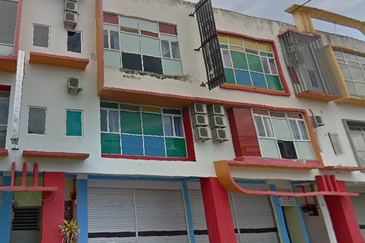 Taman Bera Utama, Triang, Pahang : 3 Story Shop Office -  22, Jalan Bera Utama 3, Taman Bera Utama, 28300, Triang, Pahang.