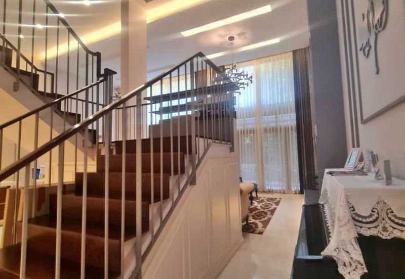 2.5 sty luxury superlink @ The Mansions , Desa Park City