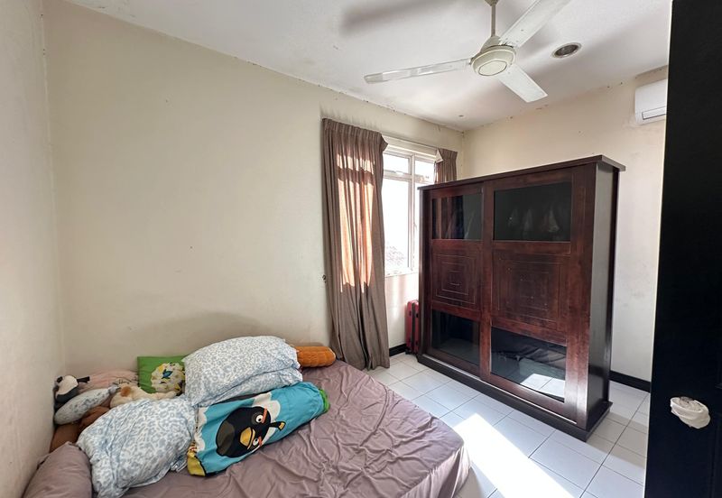 Desa ParkCity 3 Storey End-Lot with Extra Land Terrace For Sale