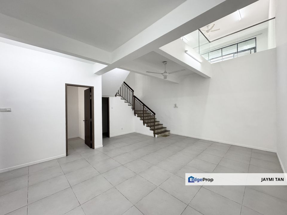 Cheras Sutera Heights Nice Environment 3 Storey Superlink For Sale, Selangor, Cheras