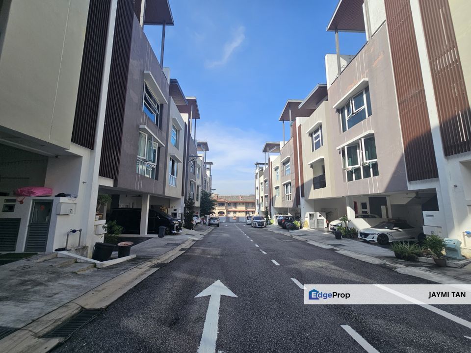 Cheras Hartamas Canary Residence 3 Storey Town Villa For Sale , Kuala Lumpur, Cheras