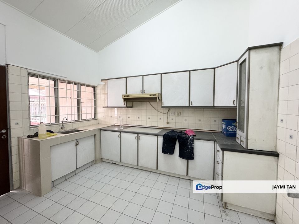 Taman Bukit Maluri Good Condition 1.5 Storey House For Rent, Kuala Lumpur, Kepong