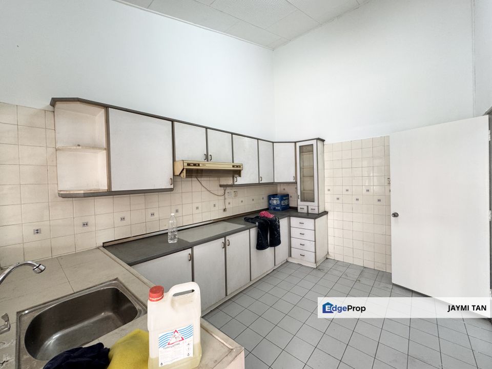 Taman Bukit Maluri Good Condition 1.5 Storey House For Rent, Kuala Lumpur, Kepong