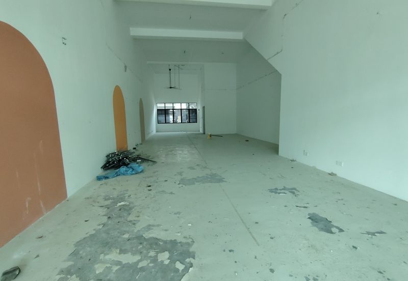 Ivoris @ Eco Majestic