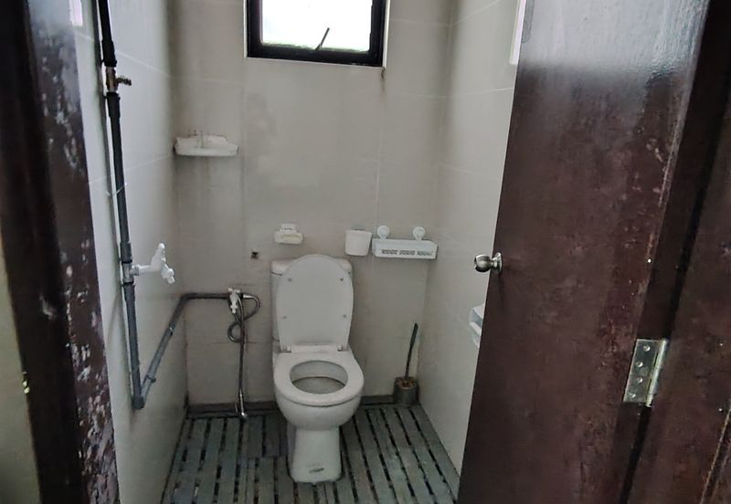 Ivoris @ Eco Majestic