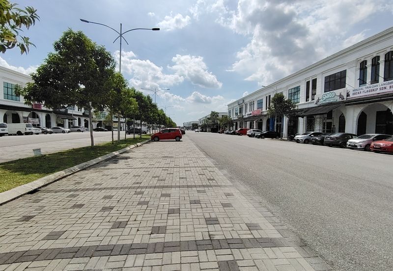 Ivoris @ Eco Majestic