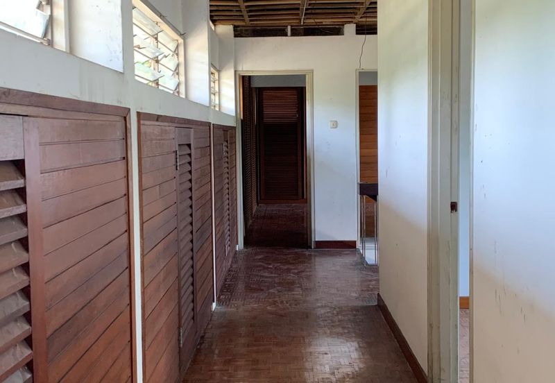 Taman Duta Bungalow for rent. Huge land