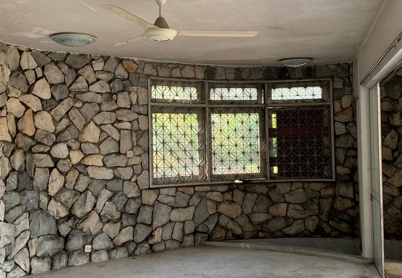 Taman Duta Bungalow for rent. Huge land