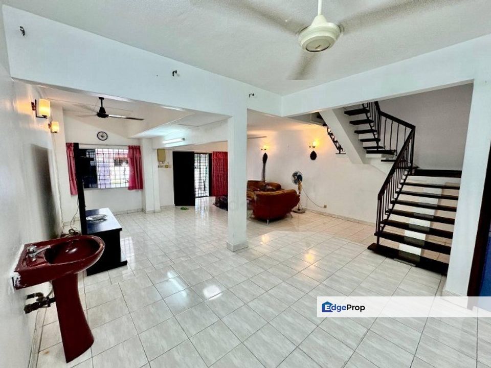 Double storey terrace for sale in Damansara Utama, Selangor, Petaling Jaya