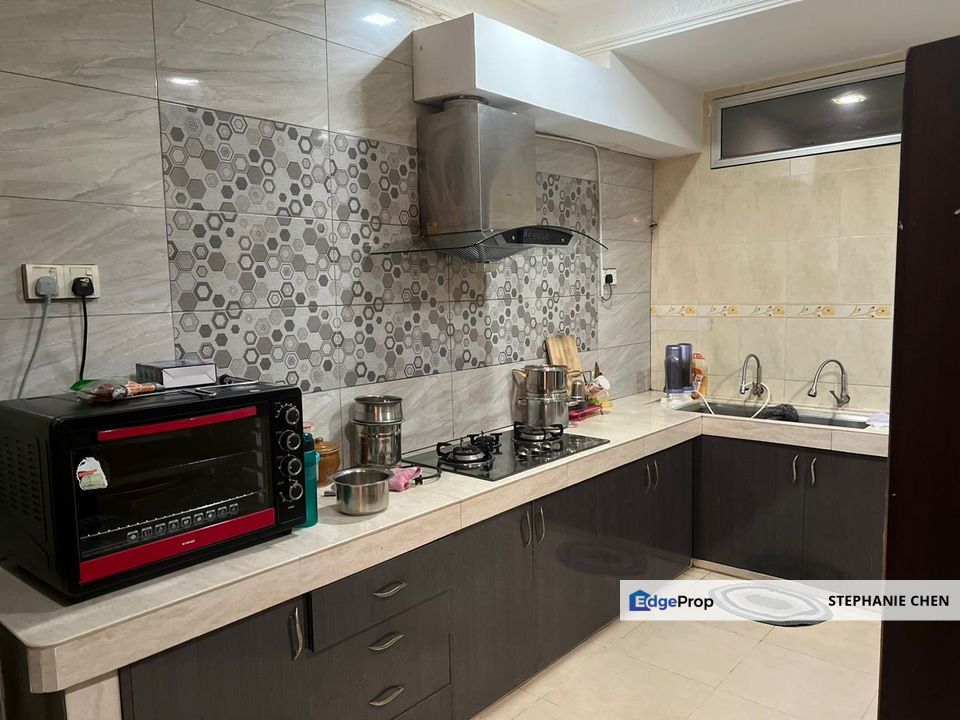 SS3 1.5 Storey link house for sale. , Selangor, Kelana Jaya