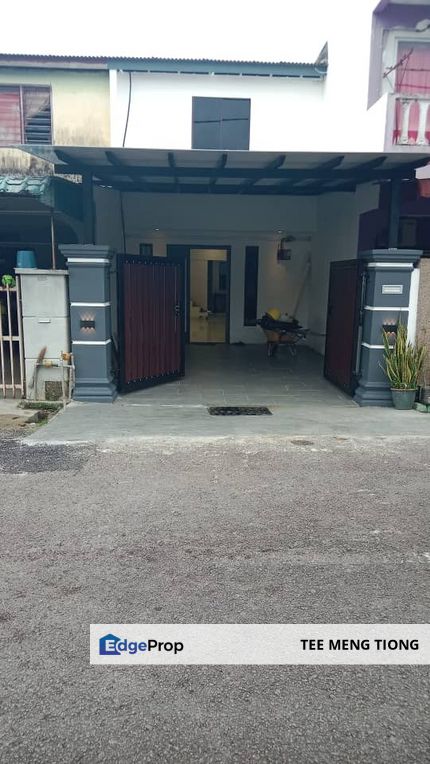 Saleng 2 storey low cost house for sales, Johor, Senai